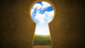 A force de prendre des initiatives, des portes inattendues finissent par s'ouvrir...