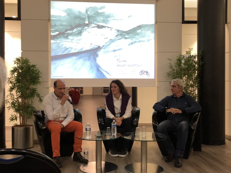 Photo de la table ronde avec Jérôme Adam, Laurence Fischer et Raymond Domenech à l’ESSEC