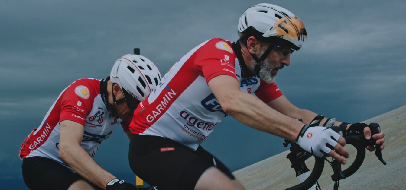 Guillaume Buffet et Jérôme Adam durant leur ascension du Mont Ventoux en tandem